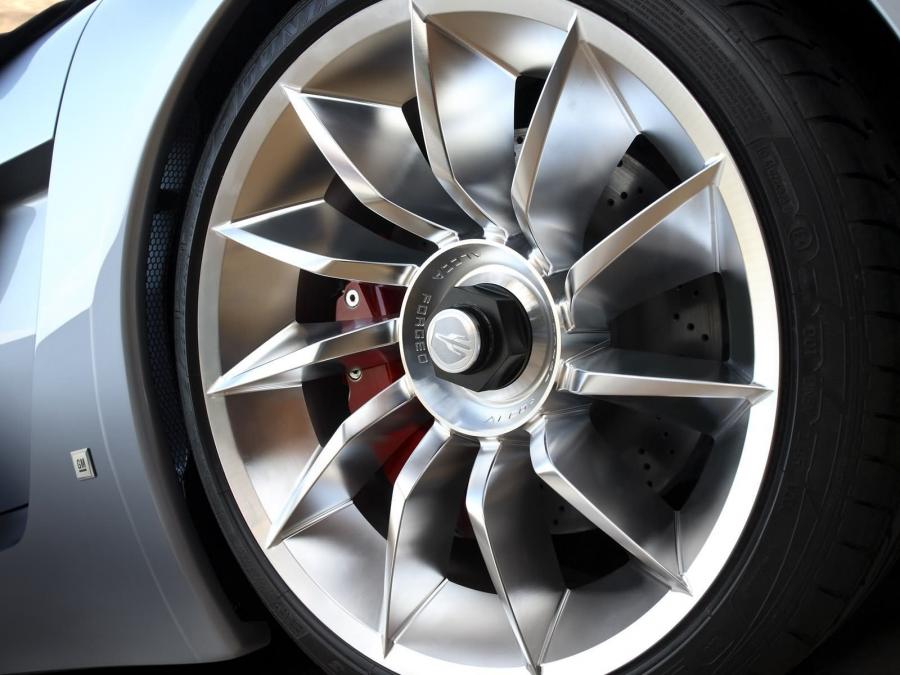  GM Turbine-Powered EcoJet Concept 2006 года  (фото 2 из 17)